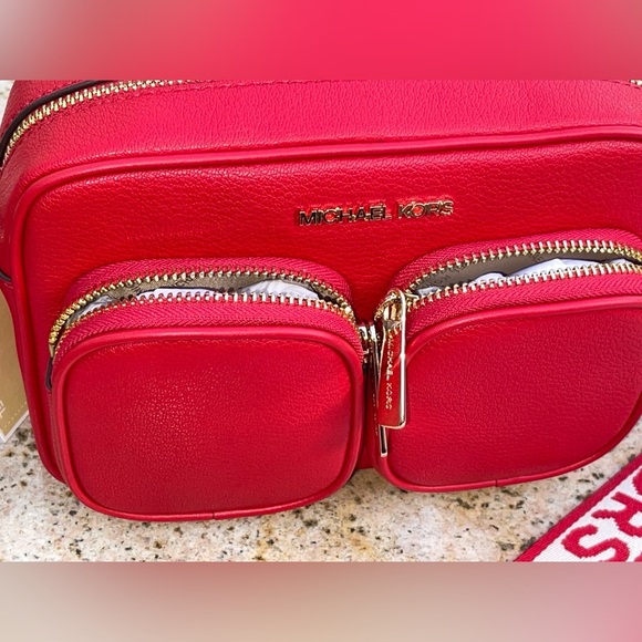 MICHAEL KORS Jet Set Medium Leather Crossbody Bag with Case for airpods NWT - Picture 5 of 13